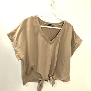 Zoe & Phoebe tie front tee